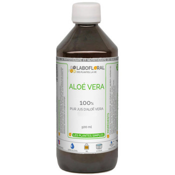 Aloe vera jus pour détoxifier la peau.